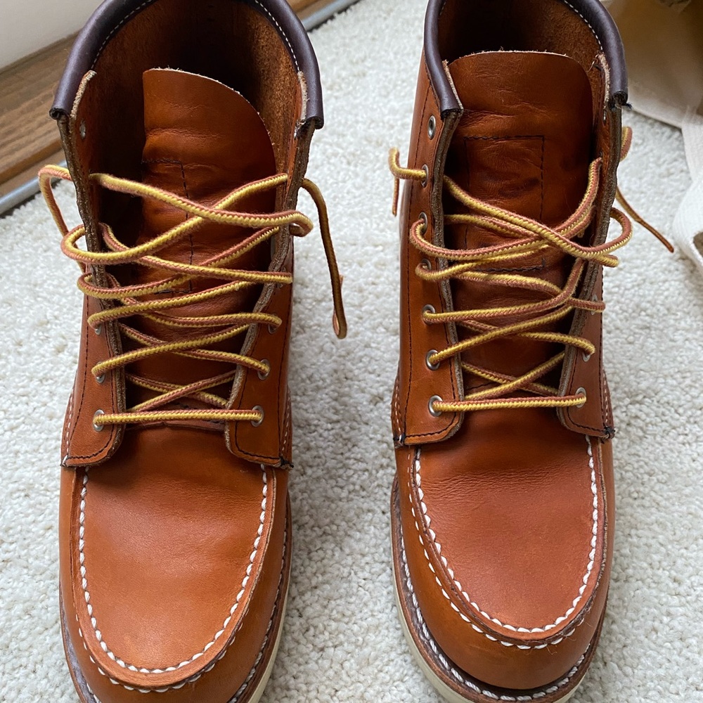 Red Wing Women’s Classic Moc